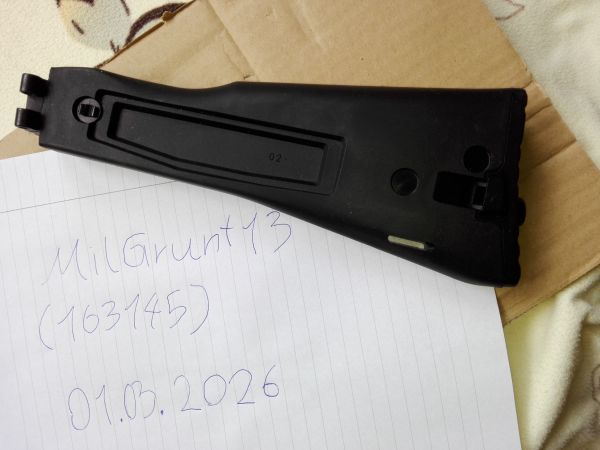 Original IZHMASH Polymer AK74M 5,5mm Pin/Stift Klappschaft, 100 Series AK folding stock (neuere Version mit dem Schlitz für den Buttpadriemen)