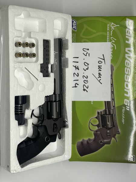 Dan Wesson 6“ Revolver 