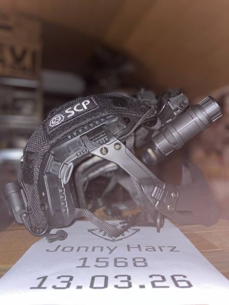 SCP Tactical FAST Helmet Set – Black Ops Replica + GPNVG-18 Dummy + Mandible Protector – neuwertig