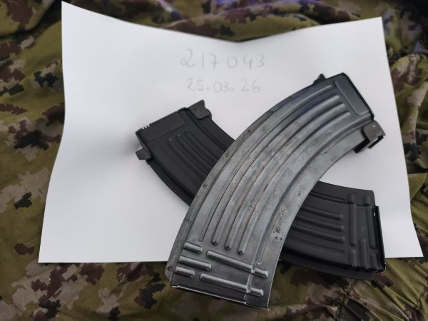 Verkaufe 2 Airsoft Stahl-Magazine (Highcap + Midcap) – sehr robust & neuwertig