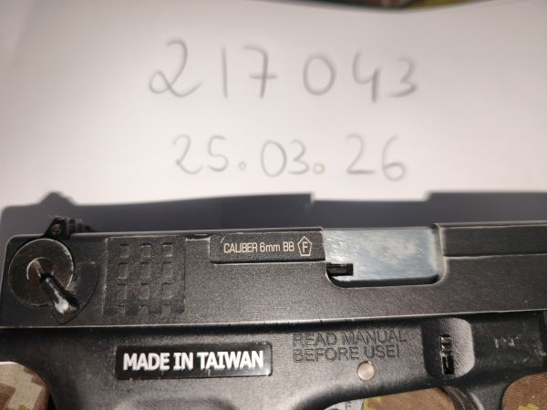 ISSC M22 / Glock 17 Airsoft GBB (1 Joule) – defekt / Bastler