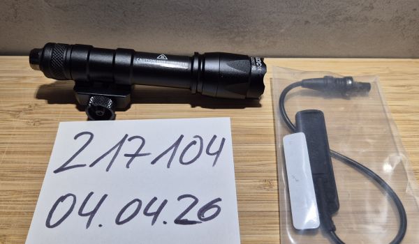 SF M600C Dummy in Schwarz 