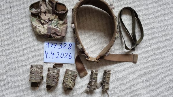 Novrisch Battlebelt mit Velicro Belt, Dump Pouch, AR Mag Pouches und open pouches Multicam
