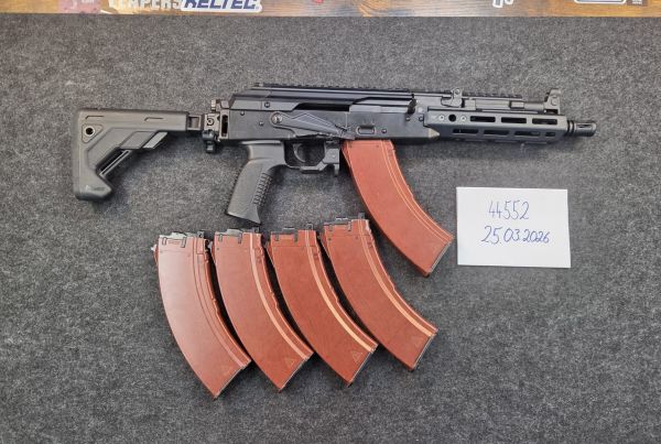 Tokyo Marui AKX GBB Set mit diversen Magazinen