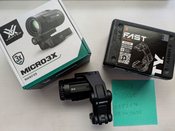 UNITY Tactical FAST FTC OMNI Mount mit Vortex Micro 3x Magnifier 