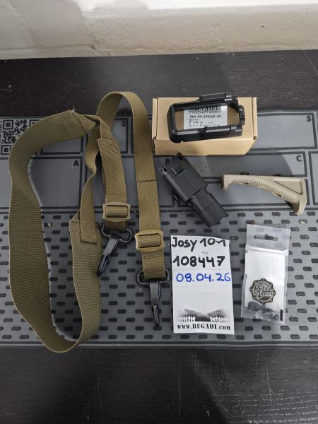 V2: Magpul Angle Fore Grip, Frontgrip, 5KU Magwell, Retro Arms Bolt Catch, Feuerwahlhebel Kugeln, LMG Trageriemen, Surefire X300 Dummy Klon, Waffen Licht, AR15, MLOK, Anbauteile, Fire Selector, Magazin