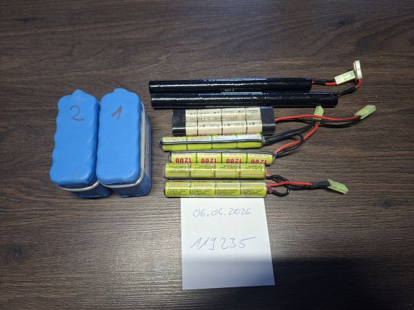 Diverse Ni-MH Batterien Akkus