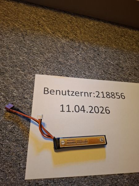 Akkus mit Starkstromstecker