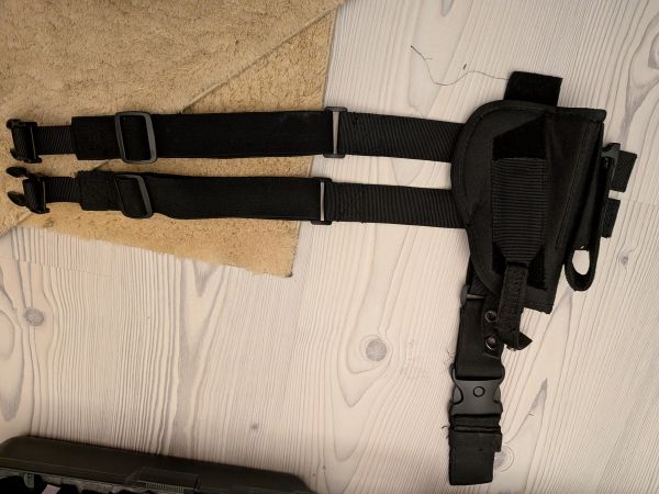 Tiefzieh universal Beinholster von MFH