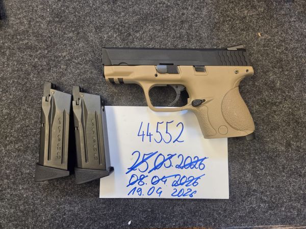 WE Little Bird GBB mit zwei Magazinen