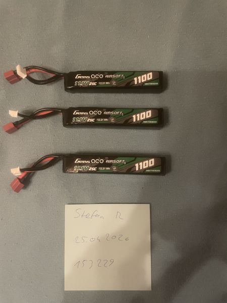 11,1V Lipo 1100 mah Akkus unbenutzt 