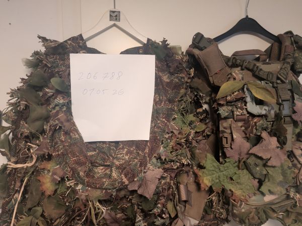 Kompletter Ghillie Inkl Platzenträger und Helm