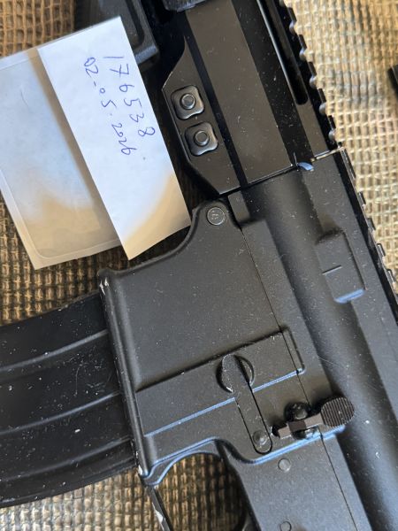 KJW M4A1 GBBR mit M-LOK Handguard, 3 Magazinen und viel Zubehör