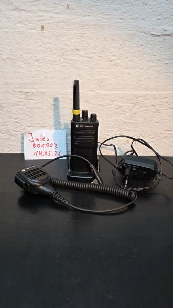 Motorola XT420 PMR Funke mit Motorola Lautsprechermikrofon