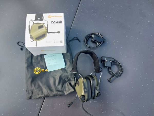 Earmor mit 2 PTT (Sepura & Midland)