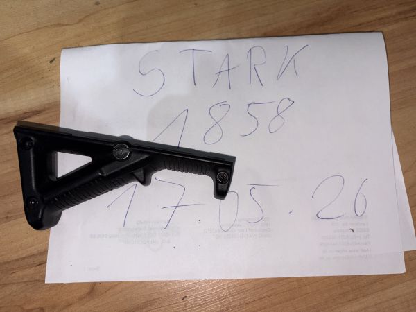 AFG Angeled Fore Grip Griff Magpul Clone 