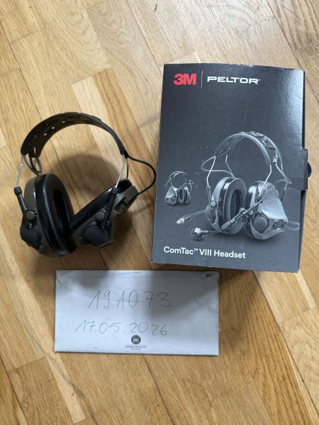 3M Peltor ComTac 8