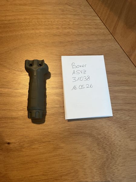 Vertical Front Grip Tan