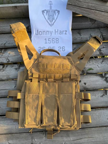JPC 2.0 Plate Carrier Replika Set – Coyote Brown + Triple Mag Placard / AVS Flap