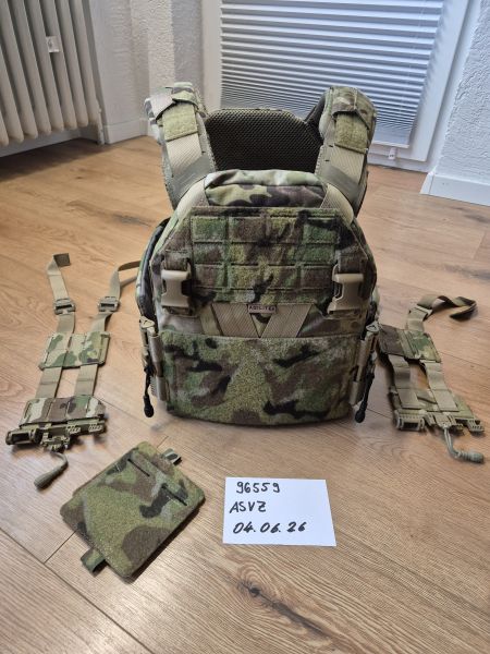 Agilite K-Zero in Multicam mit Zubehör