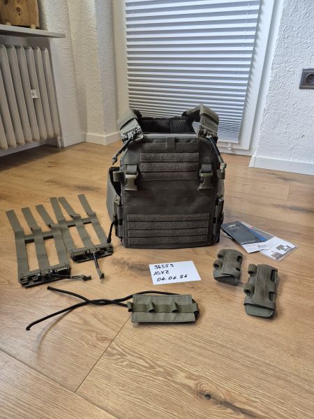 Neuer Tasmanian Tiger QR LC Plattecarrier in Rangergreen mit Zubehör