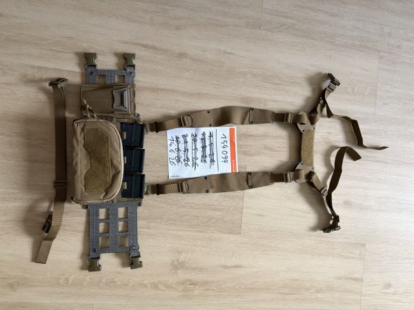 Chest Rig mit Pouches