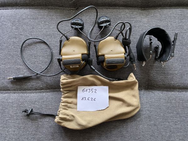 Peltor Comtac 3 Dual Comm mit Gelpads und ARC Helmadaptern
