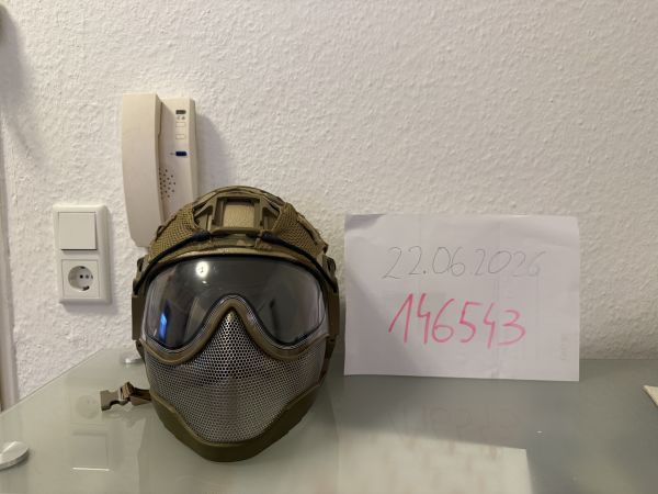 WarQ helm 