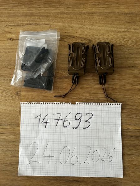 2x Pistol Pouches in Coyote