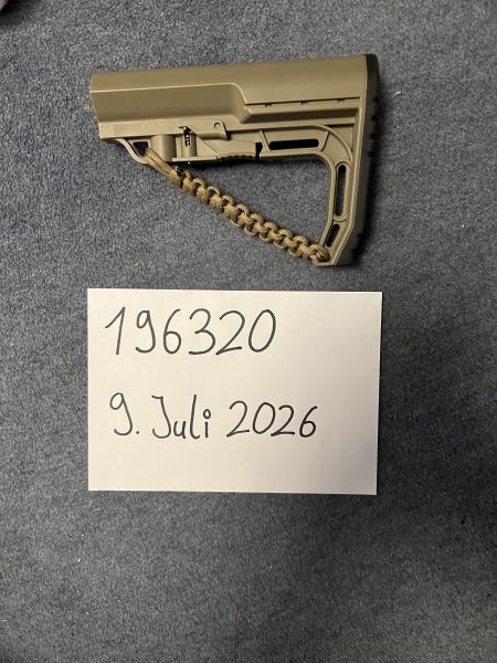 M4 Schaft TAN mit Paracord