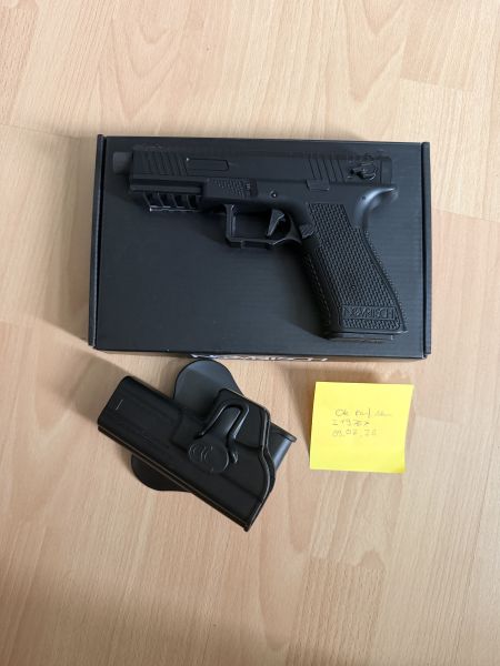 Novritsch SSE-18 inkl. Holster