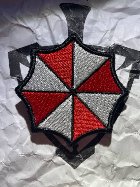 Resident Evil Umbrella Corporation Patch – Embroidery Klett-Aufnäher – 6,4 × 6,4 cm