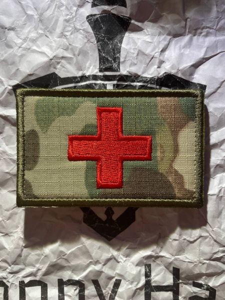 Rotes Kreuz Medic Patch – Multicam Ripstop – gestickter Klett-Aufnäher – 7,9 × 4,9 cm