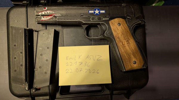 AWC 1911 Vollmetall Echtholz