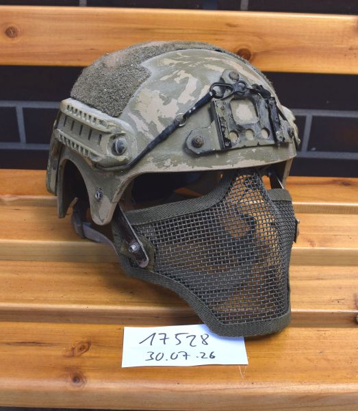 Helm mit Gittermaske - Super-Soldaten-Gefechtshelm 