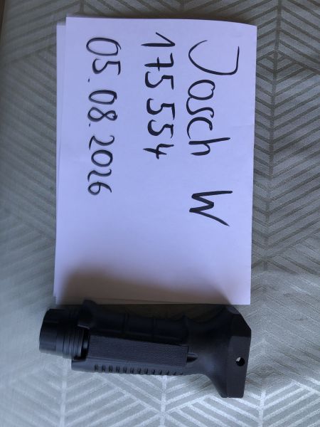 Front Grip vertikal - hoch- und neuwertig