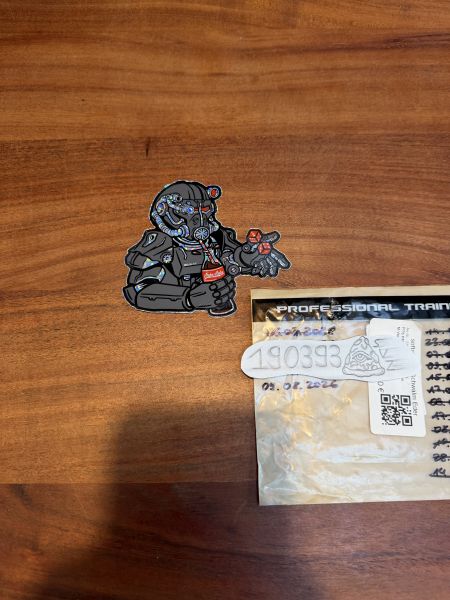 LRC x WLK Low Roller Club x Wastelandkooks „MISFORTUNE T-17“ Slap Sticker FOG Neu Fallout Nuka Cola