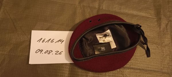 Französisches Barett Farbe Amaranth in Größe 58 - gebraucht