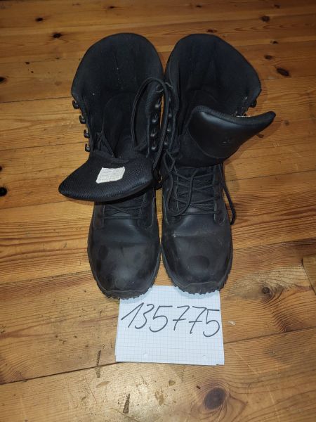 Schwarze Stiefel Größe 46