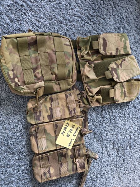 Verschiedene Molle Taschen