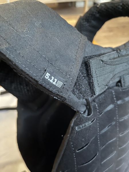 5.11 TacTec Plate Carrier/schwarz + 4 Fastmags
