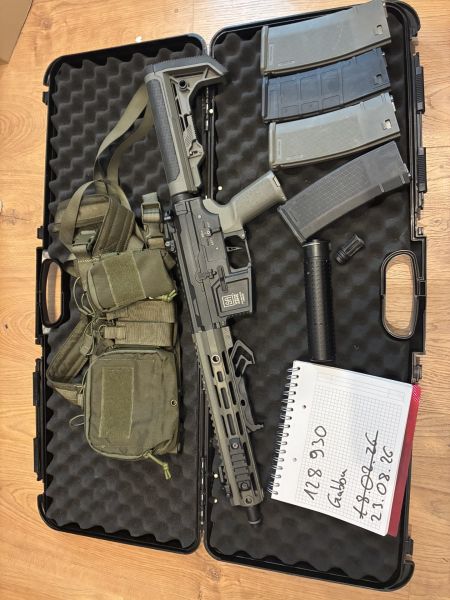Specna Arms M4 mit Zubehör