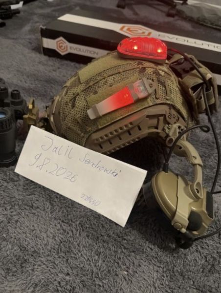 Tactical FAST-Style Helm + TAC-SKY Headset + umfangreiches Zubehör
