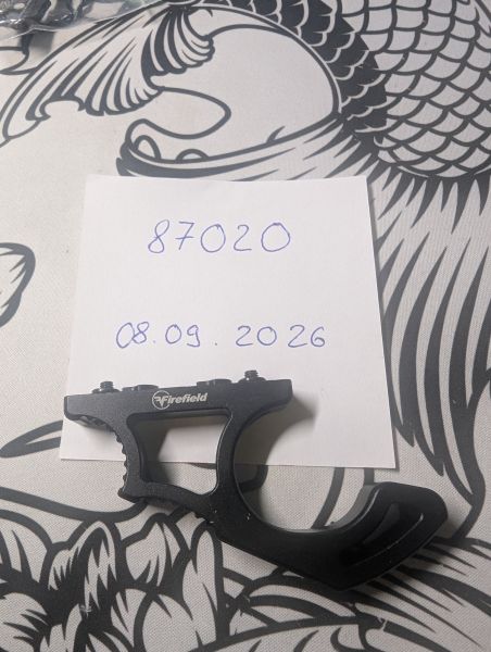 M lock front grip