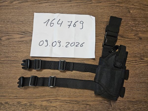 Universal Pistolen Tiefziehholster schwarz Rechts
