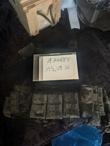 Zentauron Schutzweste Airsoft mit ner Menge Taschen Multicam mit Platten
