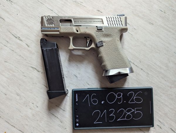 WE G Force 19 Glock Pistole Gas Blow Back GBB