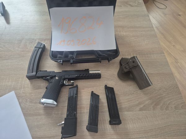 Hi capa pistole mit hpa Adapter 