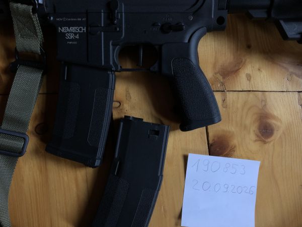 NOVRITSCH SSR4 + Red Dot V7 & Vertical Grip V2 (mit Akkus also Plug n Play)