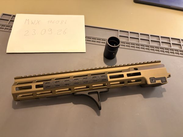 Double Eagle URGI Handguard 13,5″ inkl. Zubehör